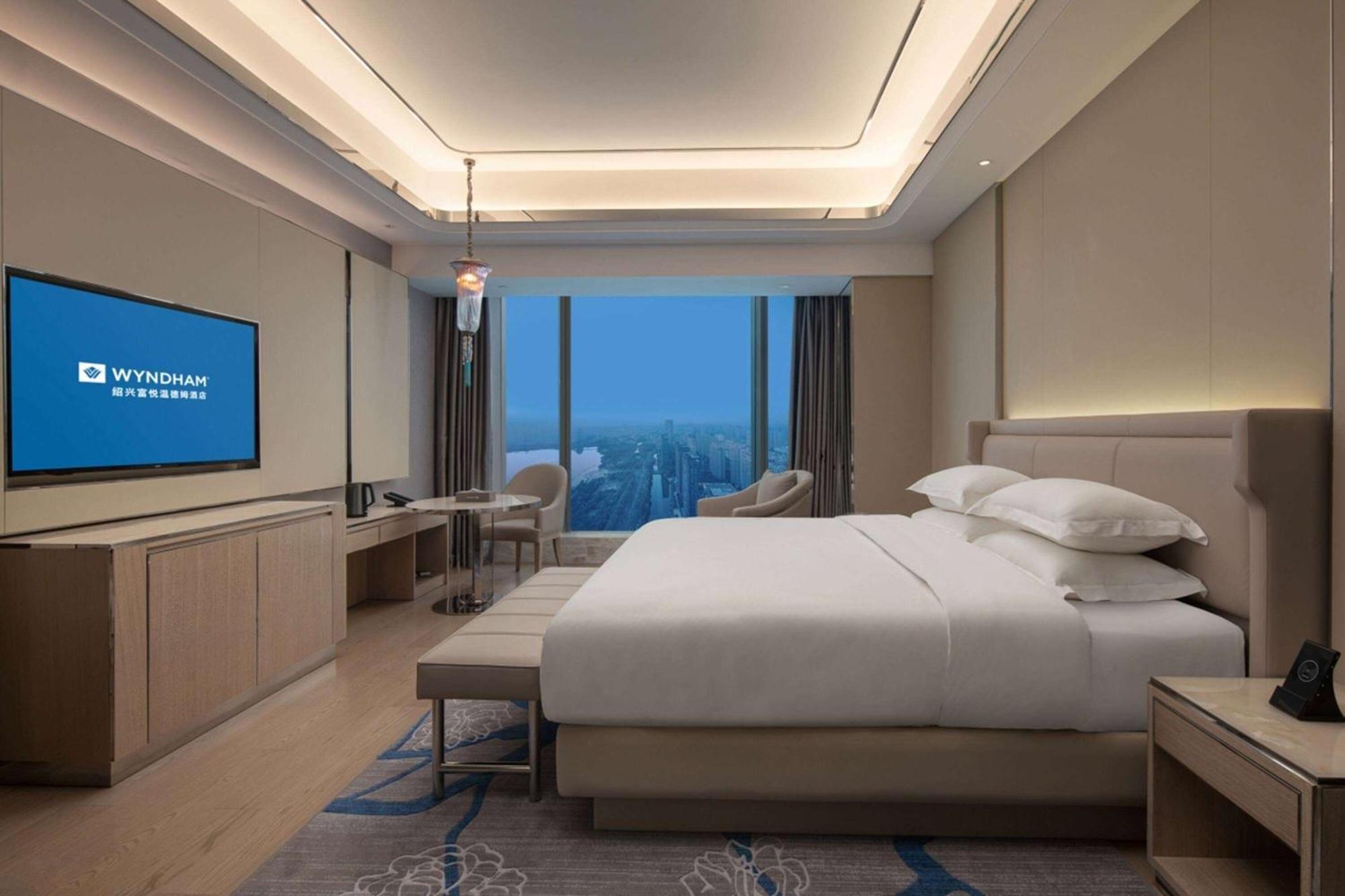 Wyndham Shaoxing Keqiao Hotel Екстериор снимка